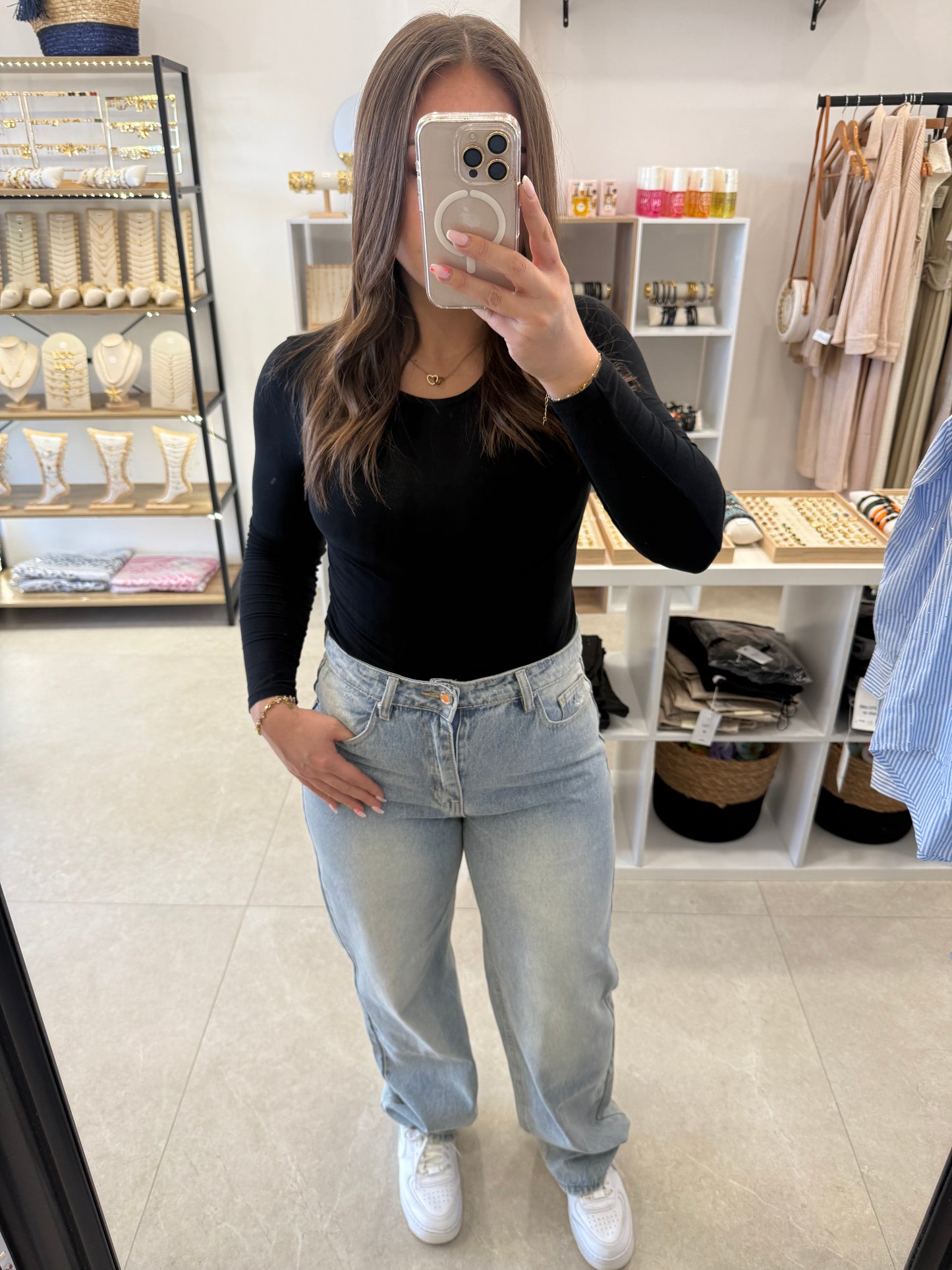 Jean Poche Déchirée