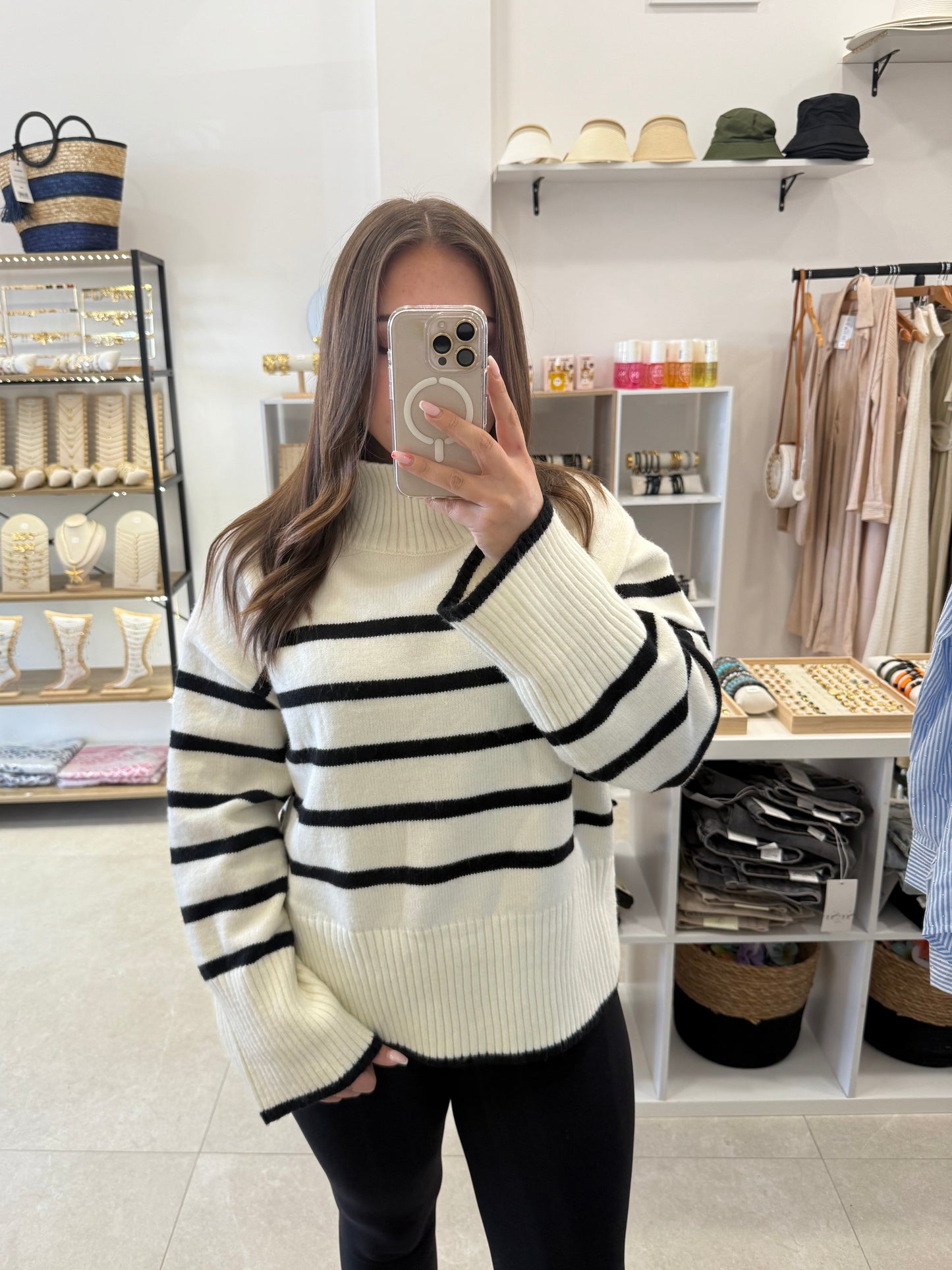 Pull blanc à rayures