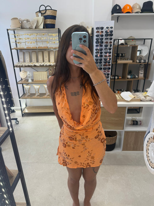 Robe courte orange à sequins