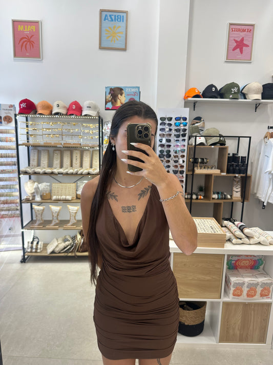 Robe de plage marron dos nu