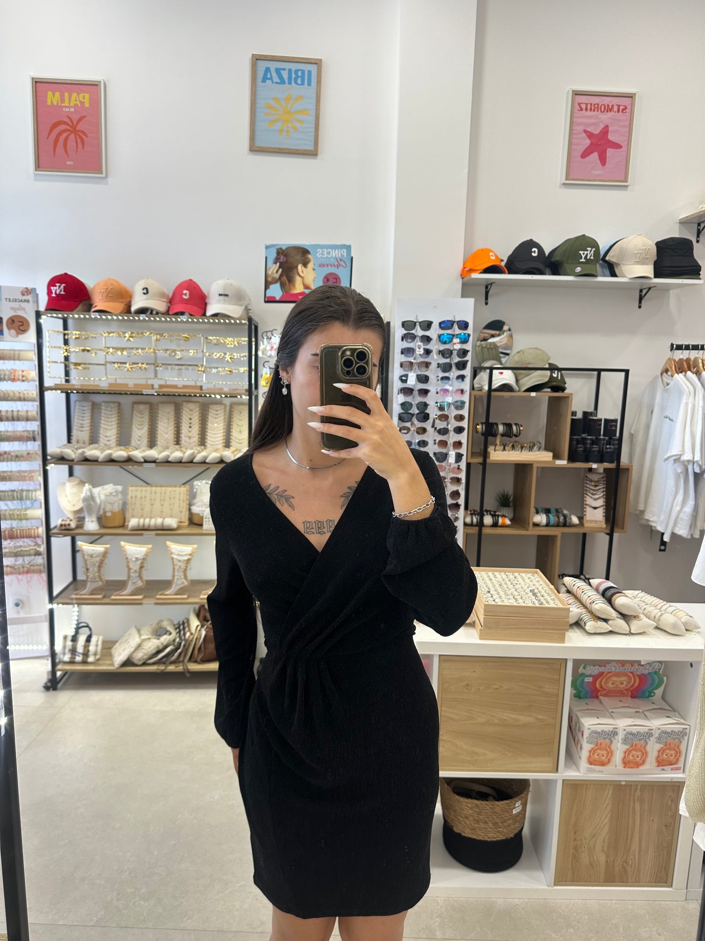 Robe noire à paillettes