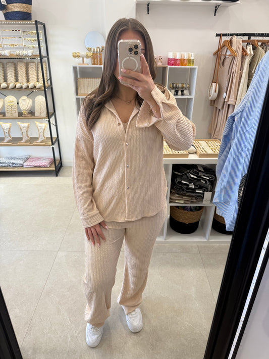 Ensemble chemise et pantalon fluide beige