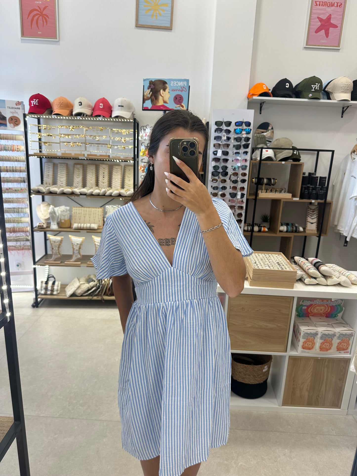 Robe courte à rayures