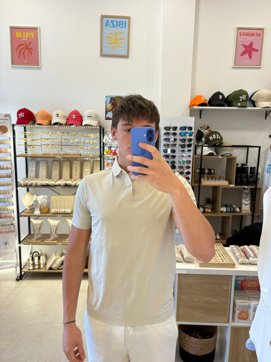 Polo beige à boutons
