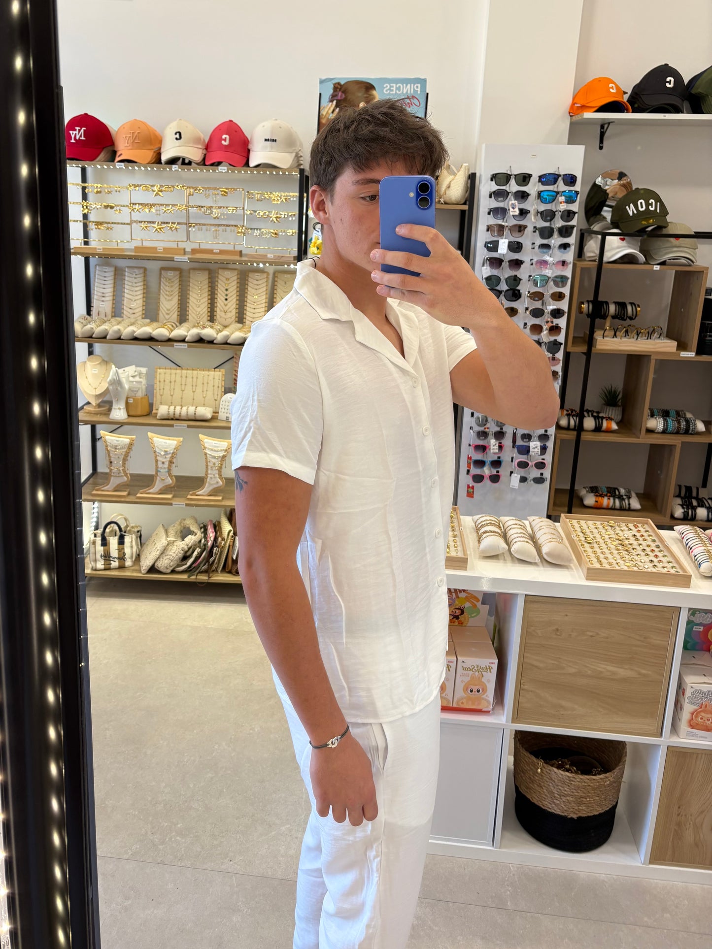 Ensemble blanc
