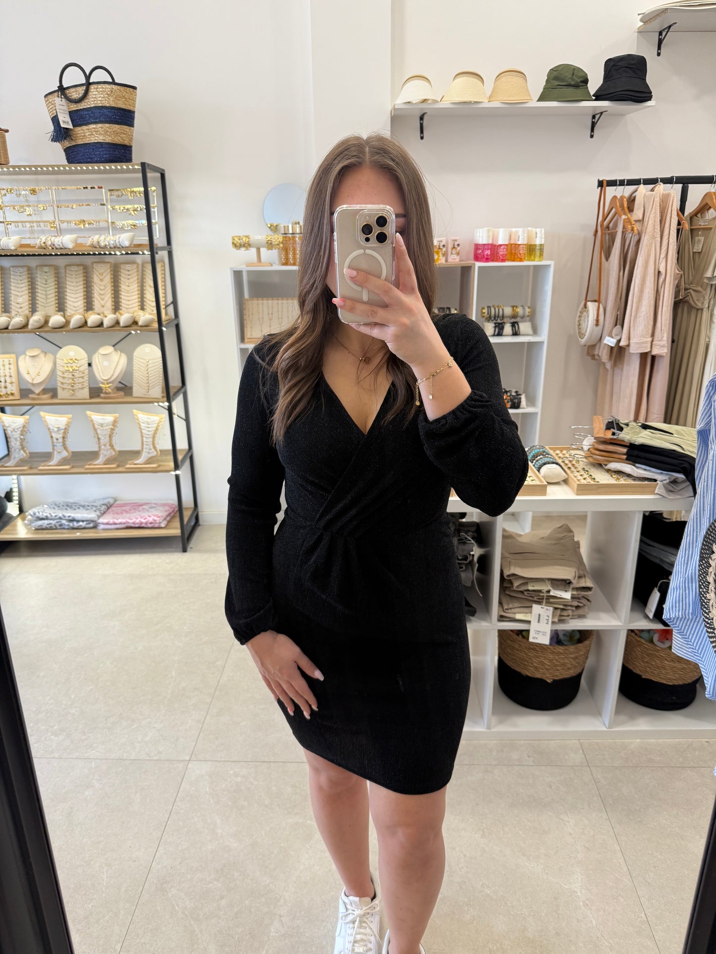 Robe noire à paillettes