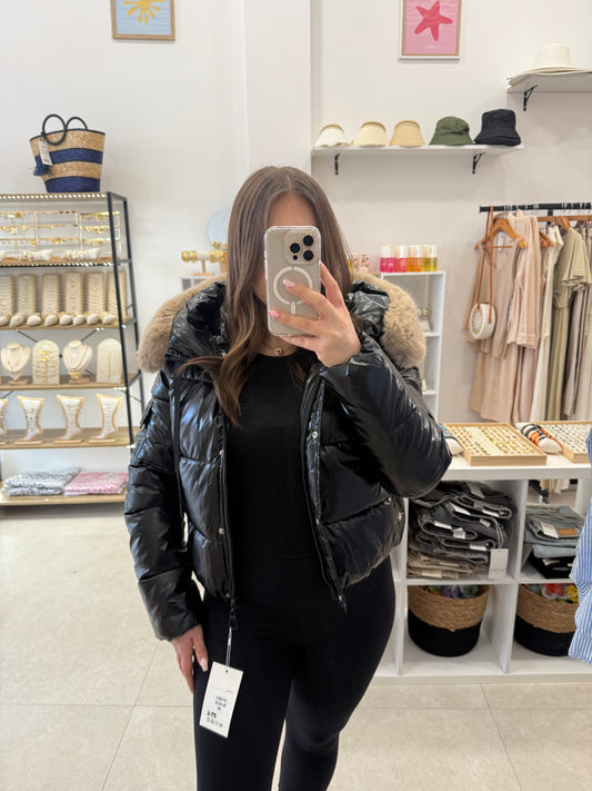 Doudoune noire à fourrure