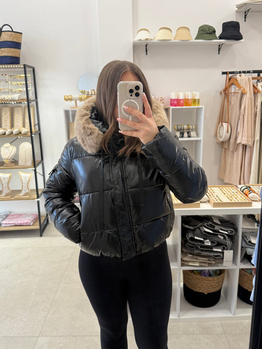 Doudoune noire à fourrure